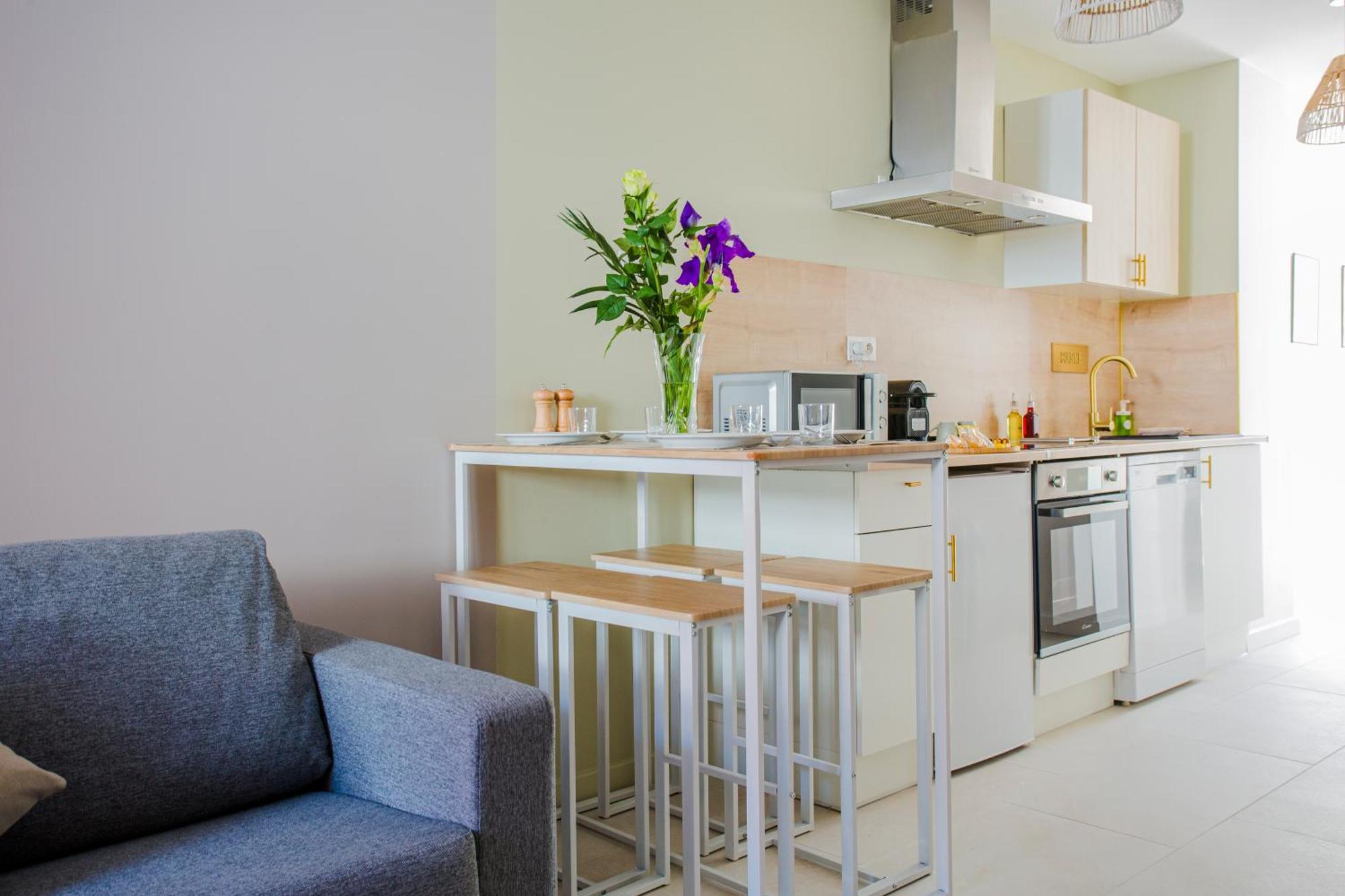 Ideal Pro & Couple - 2 Logements Theme Boho Chic Rdc & Dandy 1Er Etage - Quartier Calme - Jardin - Wifi Hd - Smart Tv - Parking Gratuit - Proche Centre & Transports - Ask Home Valenciennes Ngoại thất bức ảnh